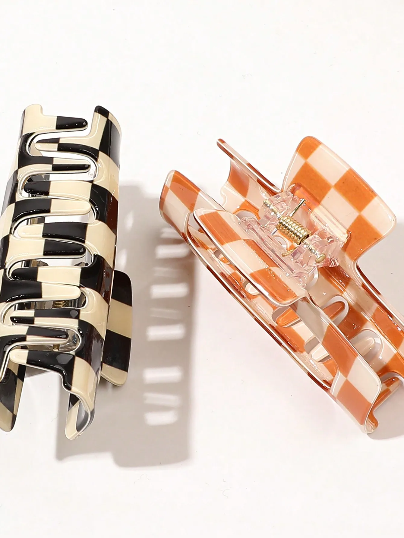 2Pcs Black Orange Checkered Hair Claw Clips Medium Jaw Clip Y2K Hair Barrettes for Women Strong Hold Hair Clamp Hair Accessories