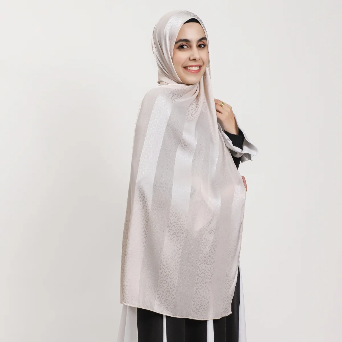 Elegant Muslim Hijab Women Bohemian Soft Satin Islam Ramadan Hijabs Foulard Femme Shawl Wrap Scarf Headscarf Bufanda Headband