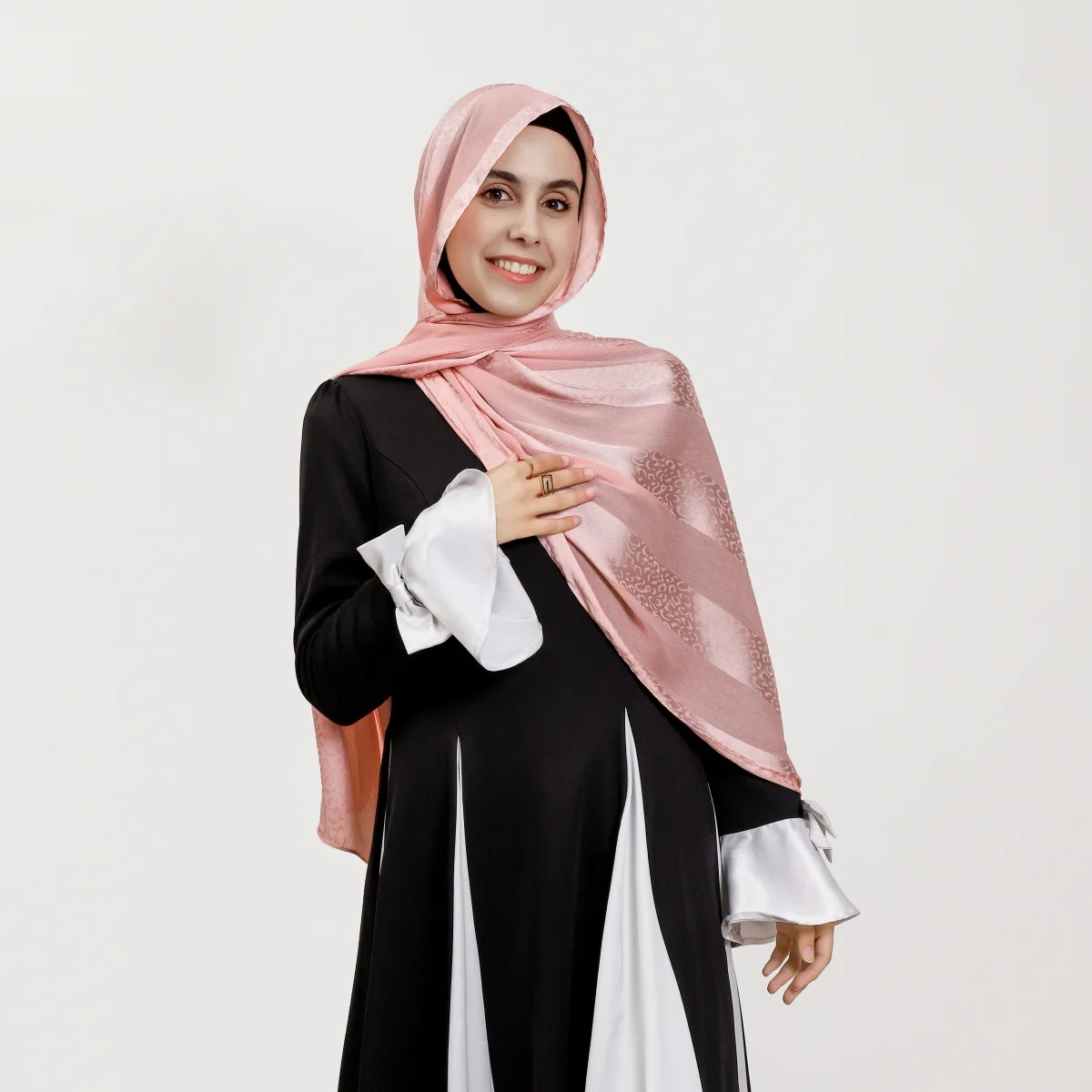 Elegant Muslim Hijab Women Bohemian Soft Satin Islam Ramadan Hijabs Foulard Femme Shawl Wrap Scarf Headscarf Bufanda Headband