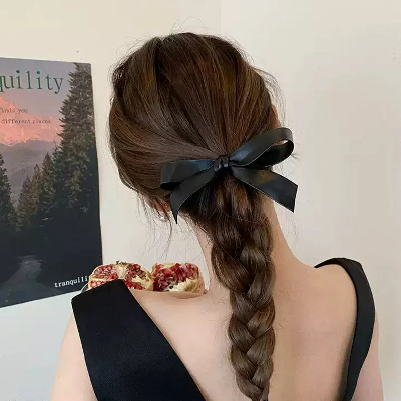 Women's Black Hair Clip French Temperament PU Leather Bow Duckbill Clip Sweet Hair Accessories