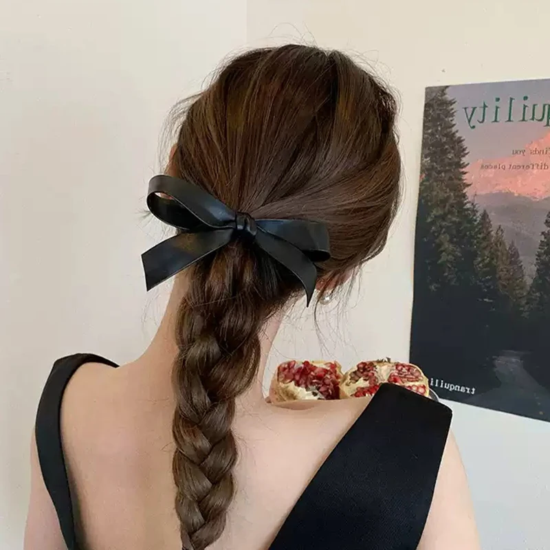 Women's Black Hair Clip French Temperament PU Leather Bow Duckbill Clip Sweet Hair Accessories