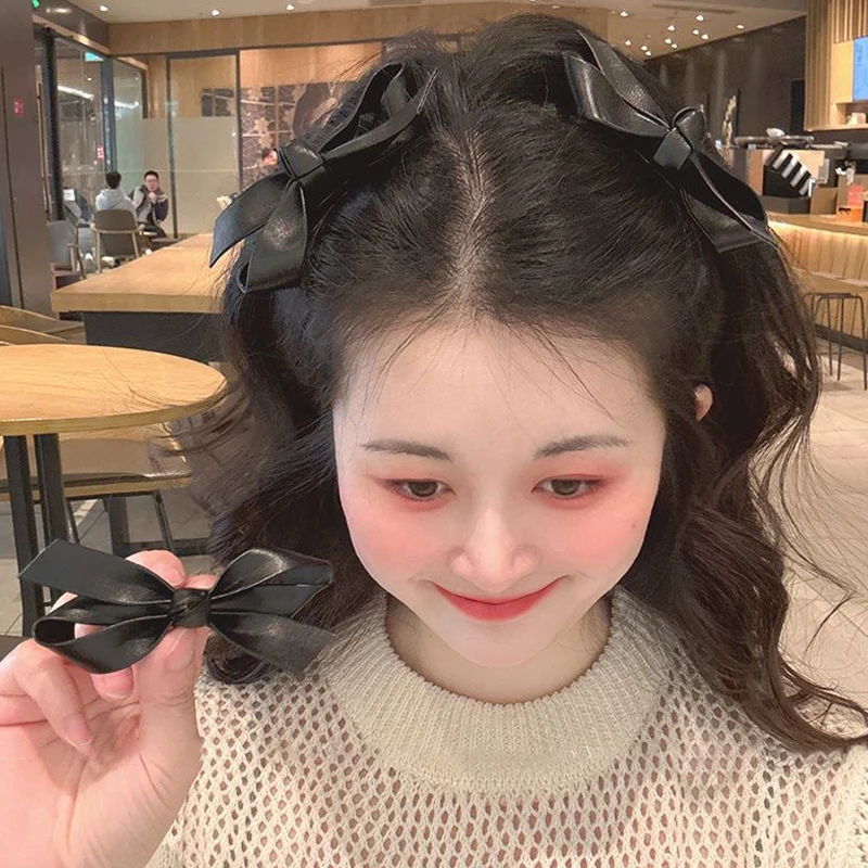 Women's Black Hair Clip French Temperament PU Leather Bow Duckbill Clip Sweet Hair Accessories