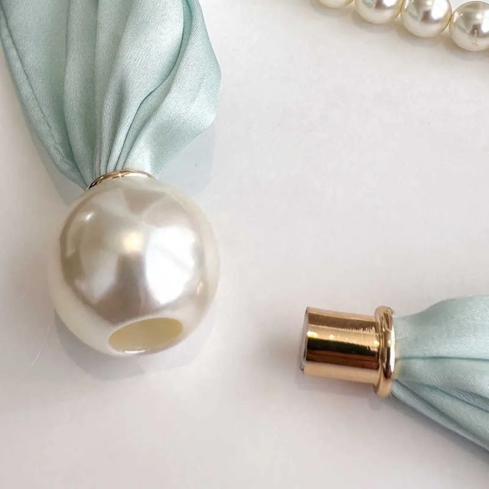 Fashion Magnetic Buckle Neck Scarf Narrow with Pearls Chain Necklace Satin Scarf Thin Soft Neckerchief