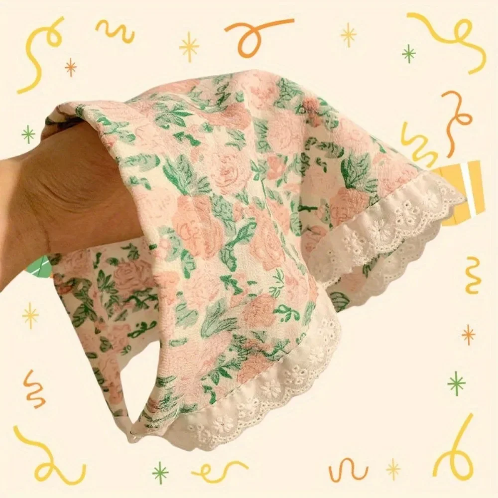 1pc Vintage Floral Lace Headscarf Non-Slip Triangle Bandana with Hair Clip Beach Holiday Hair Accessory for Women Beach Decor