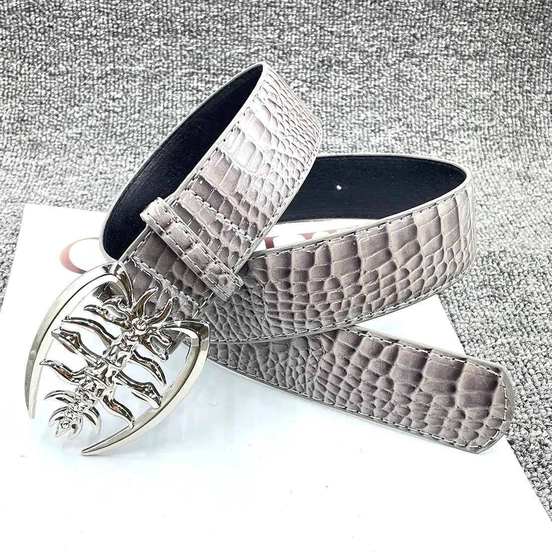 2026~Y2K Punk Style Women's Belt Bestseller -3.8cm Wide Luxury Rivet Belt, High Quality