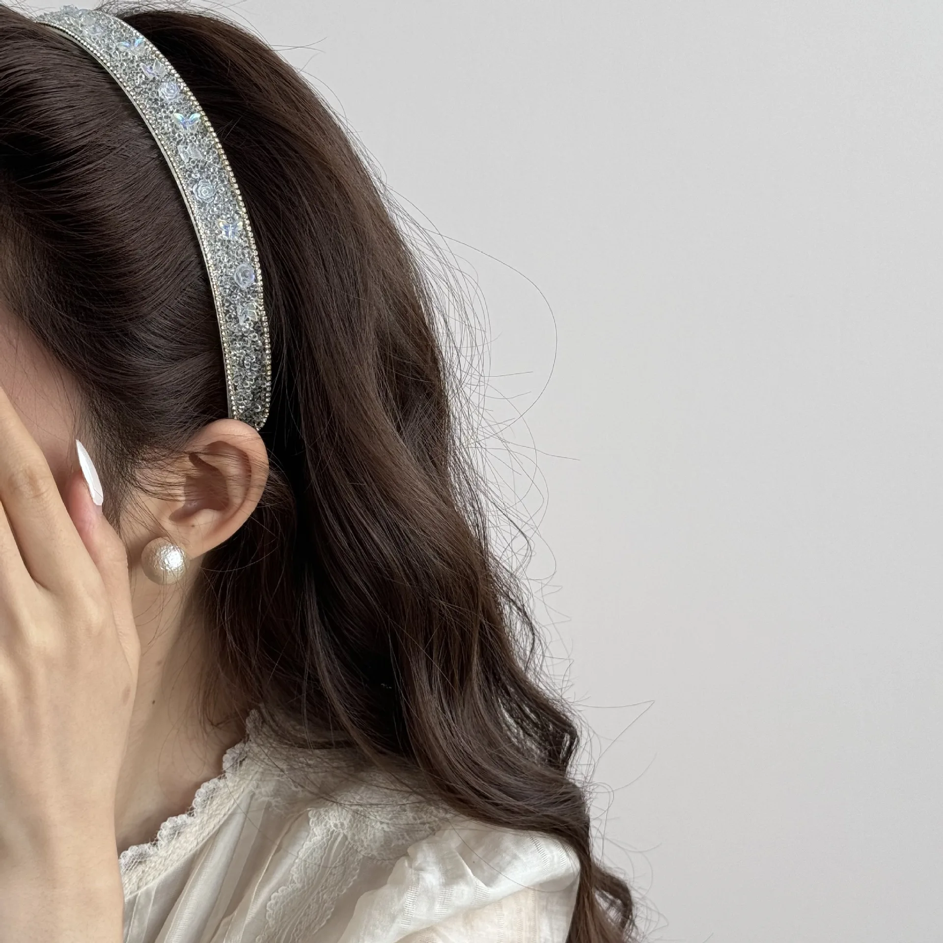 Hair Bands for Women Girl Korean Accessories Headband Luxury Designer Fascinators Elegant Butterfly Rhinestone Vintage Popular