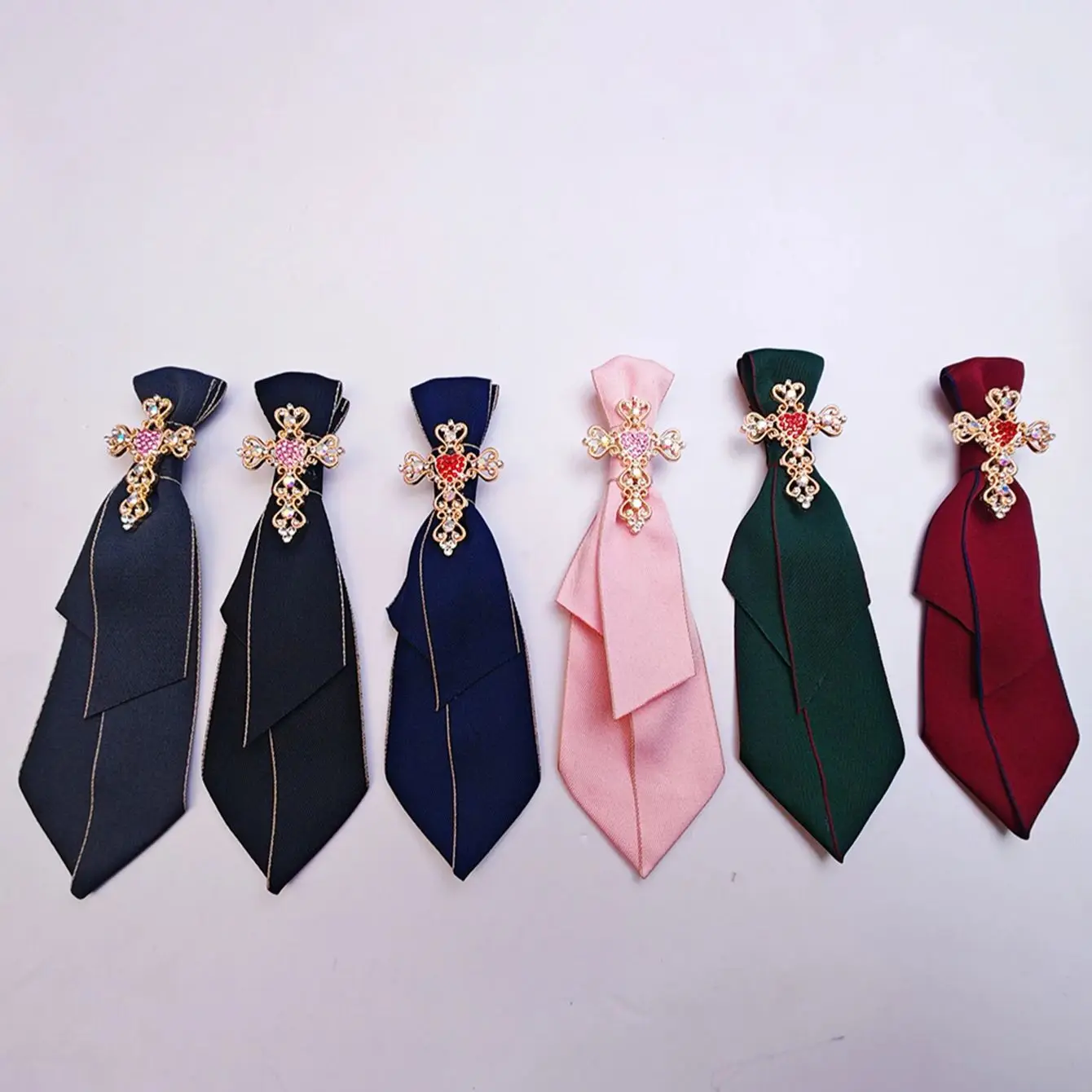 A Handcrafted, Noble and Elegant Women's Bow Tie in a Business and Campus Style, Suitable for Daily Fashion Wear, Business Gatherings, Event Performances, Program Hosting, Cosplay, Etc