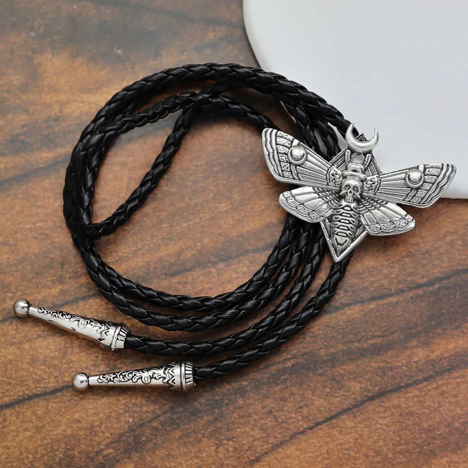 Bolo Tie for Men Skull Head Moth Bolo Tie Necktie Insect Moon Moth Pendant Leather Necklace Western Cowboy Accessories Woman