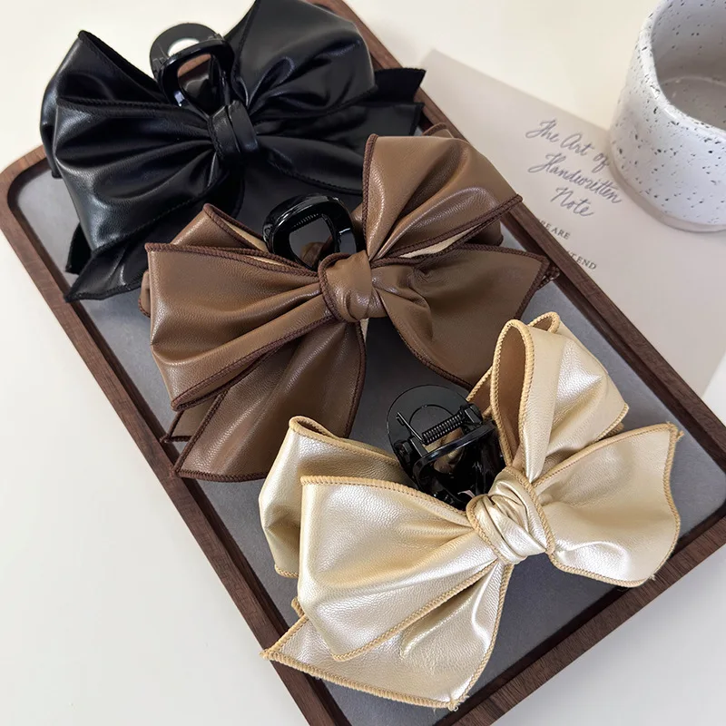 Vintage PU Bow Hair Claw Clips for Women Elegant Bowknot Hairpins Barrettes Hair Accessories Large Size Ponytail Hair Clips Crab