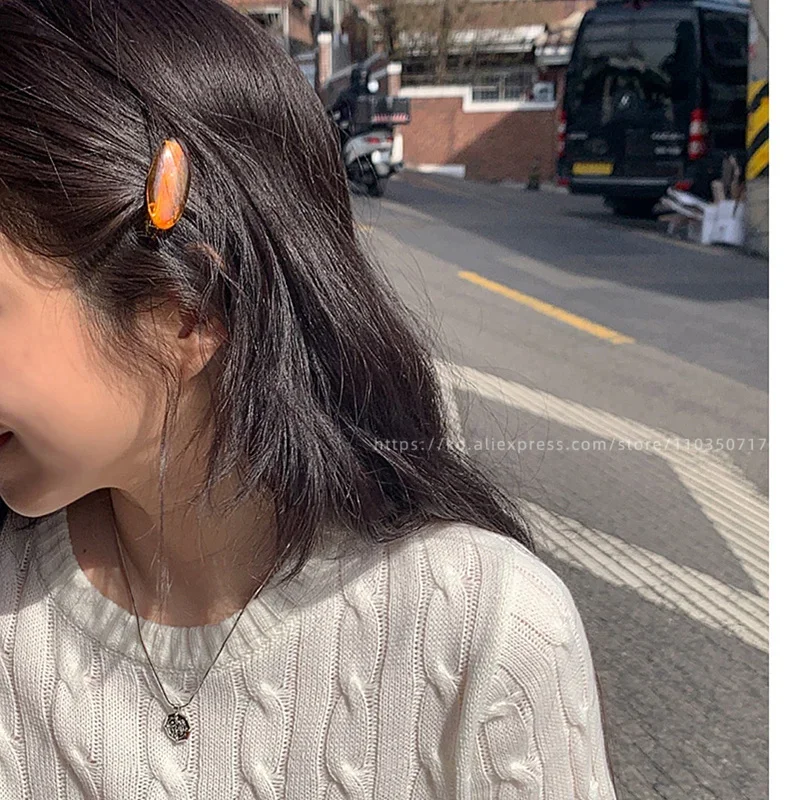 Fever blogger's same elliptical small hair clip, Korean French side clip, retro bangs clip, duckbill clip cute temperament