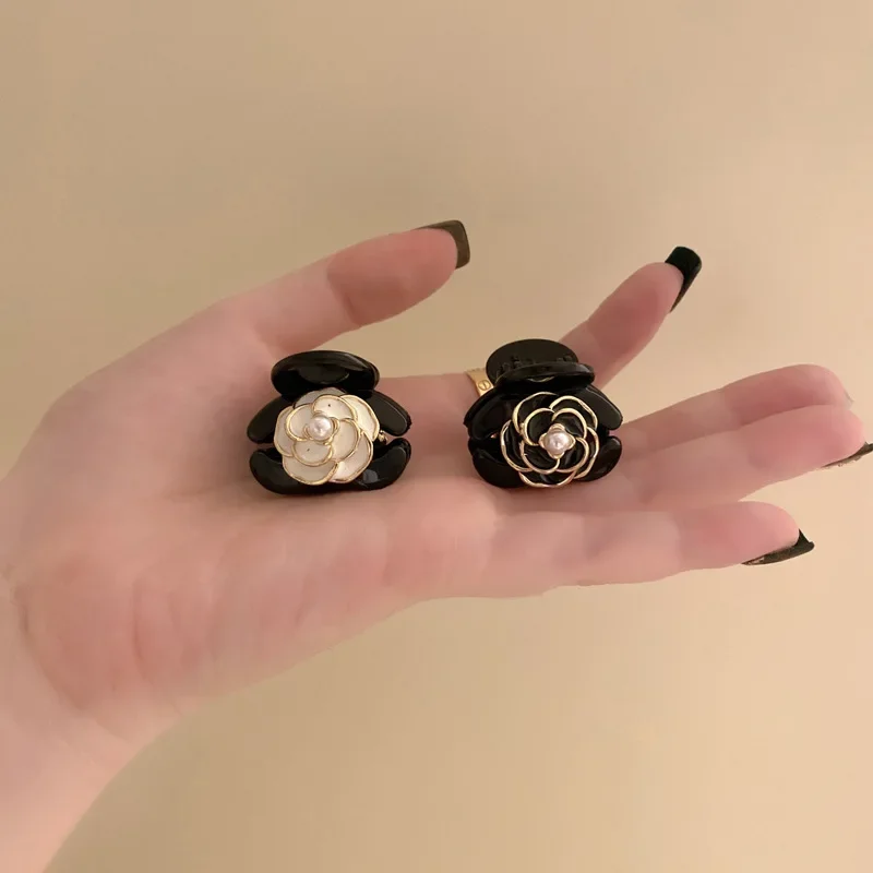 New Elegant Temperament Camellia Hair Clip Vintage French Black Hair Claw Princess Side Clip Women Girls Bangs Clip Hairpin