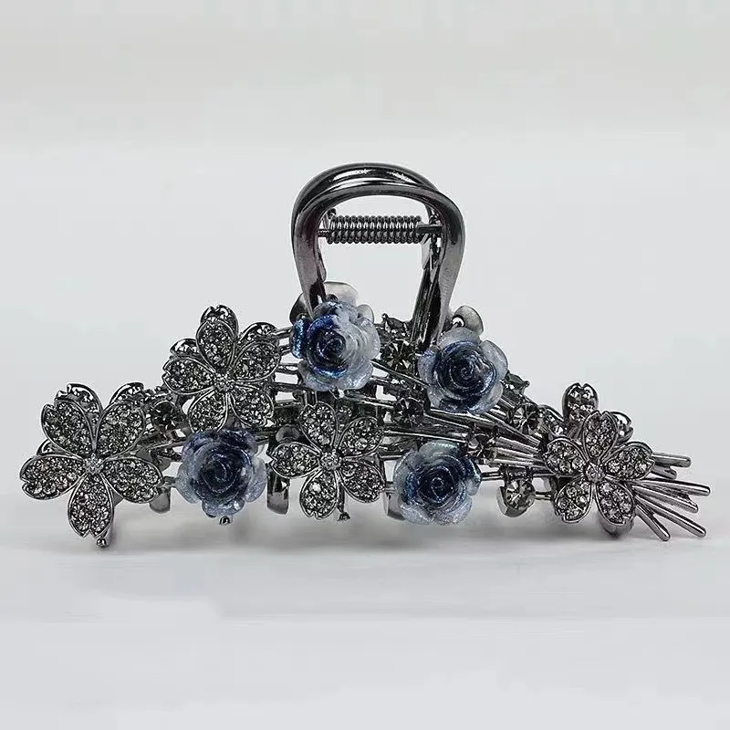 A classic rose shaped hairpin with crystal inlay, made of zinc alloy material, elegant black accessories, for women