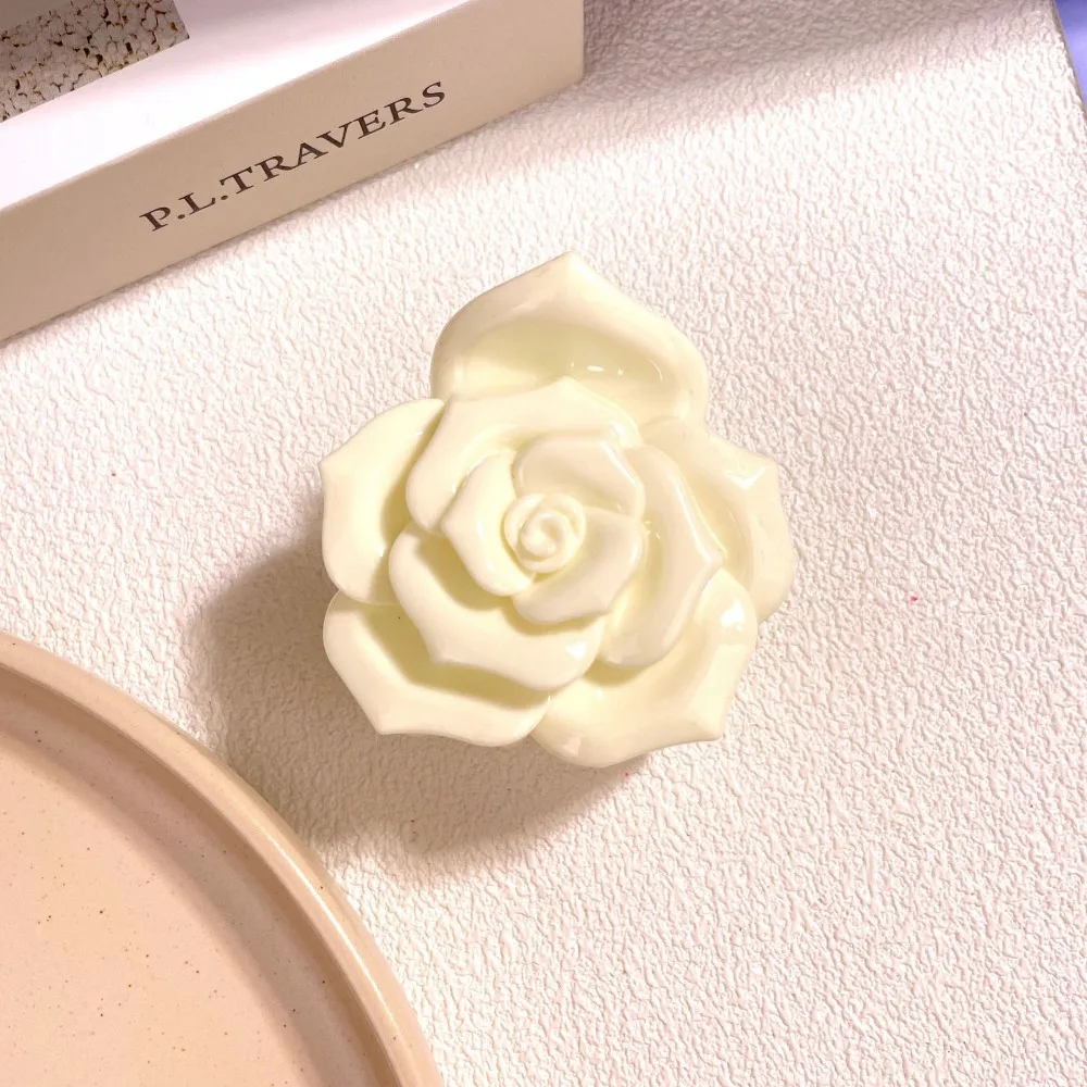 New French Three-dimensional Camellia Hair Claw Acrylic Elegant Flower Crab Hair Clips Hair Accessories Headdress for Women Girl