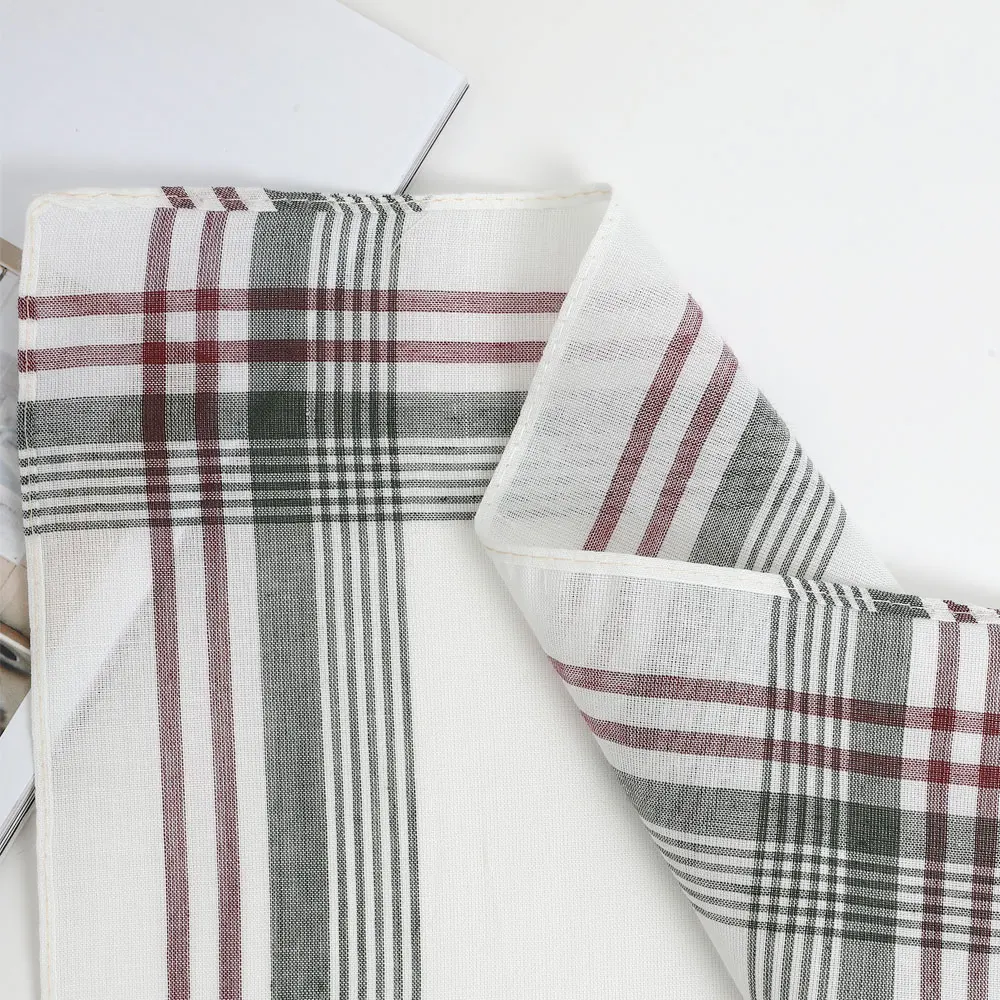 12 Packs of Men's Polyester Handkerchiefs, Classic Plaid Handkerchiefs, Soft and Comfortable Flap Pocket Pants Squares, Great Gifts for Parties, Table Mats, Groom's Souvenirs, Wedding Supplies