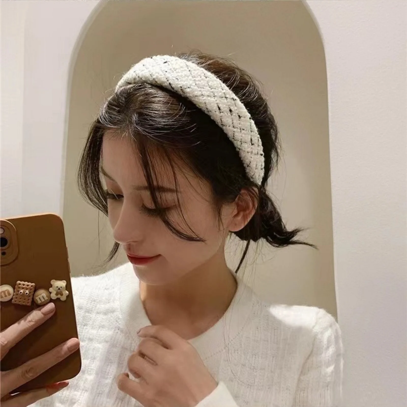 1pc New Autumn & Winter Hair Hoop for Women Diamond Check Tweed Material, Adds Height to Crown, Enhances Elegance, Versatile Spo