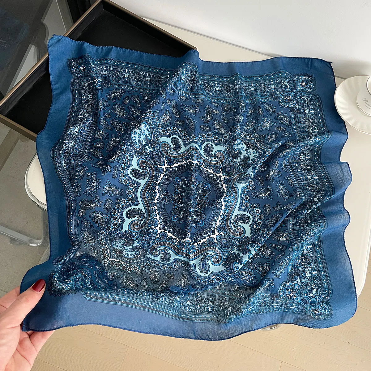 New Fashion 70X70cm Women's Scarf Paisley Print Scarf Cotton Texture Square Shawl Decorative Headband Neck Luxury Design Bandana