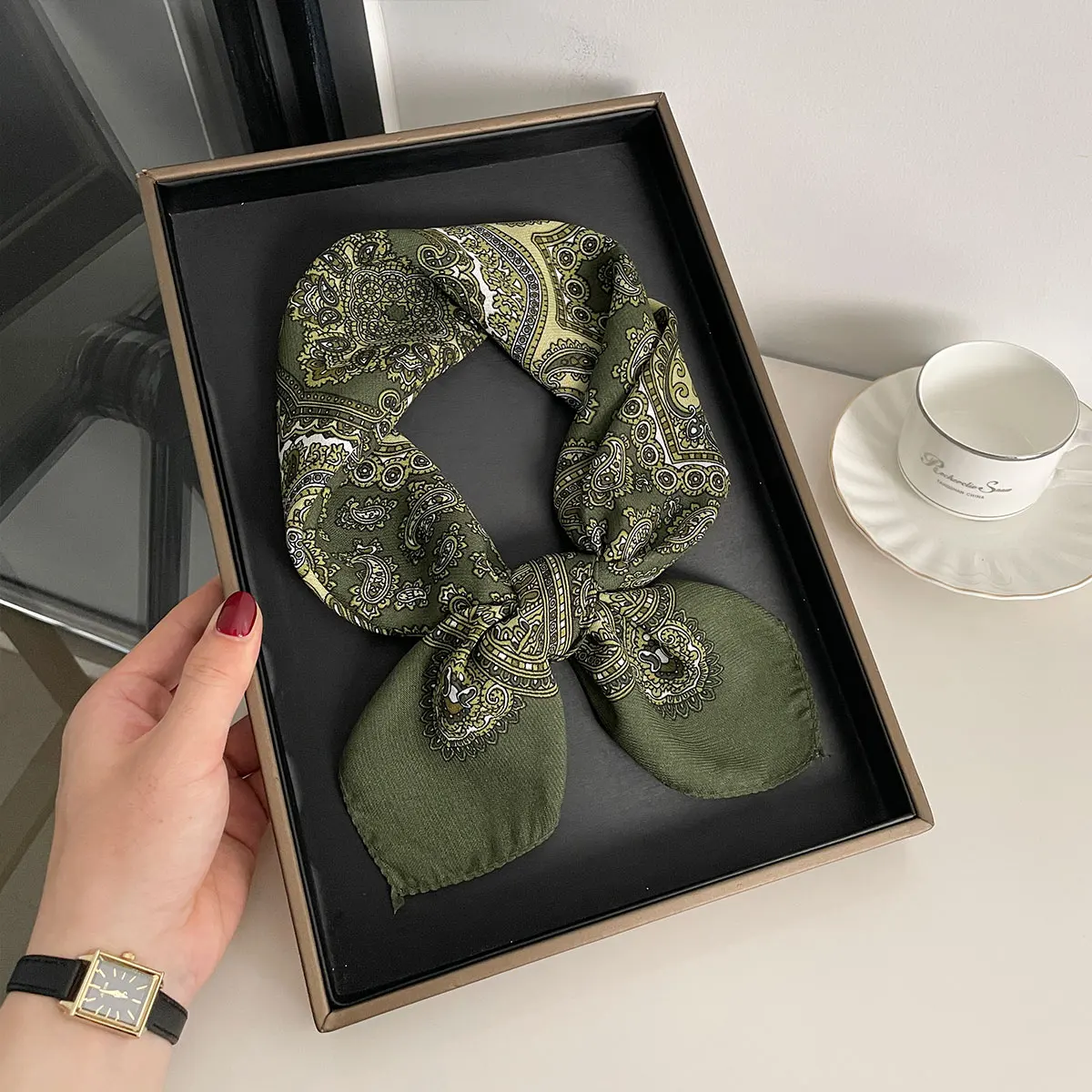 New Fashion 70X70cm Women's Scarf Paisley Print Scarf Cotton Texture Square Shawl Decorative Headband Neck Luxury Design Bandana