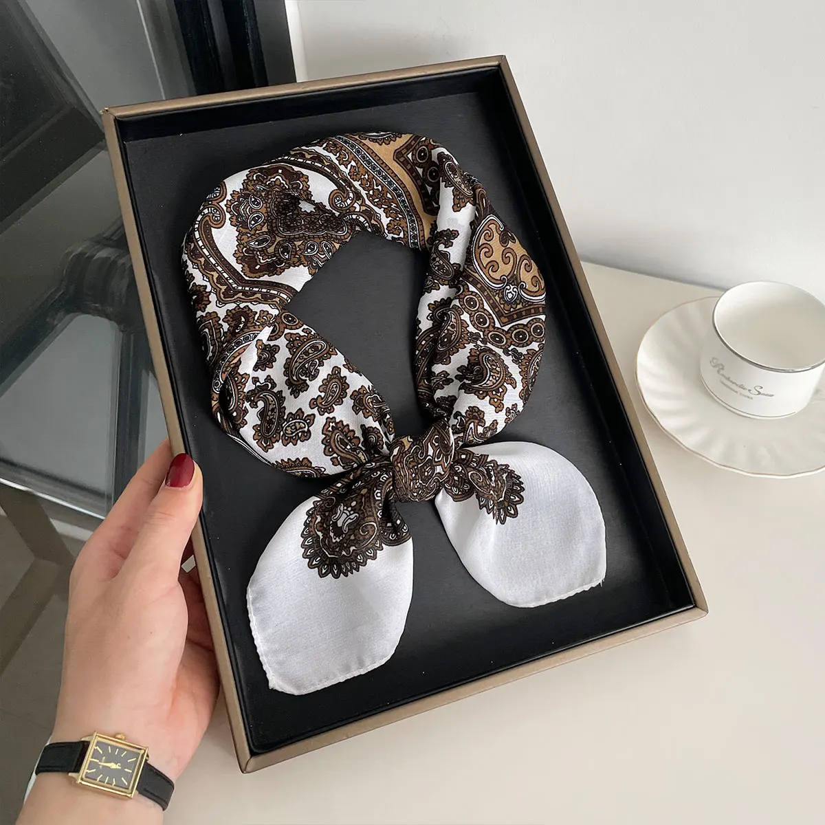 New Fashion 70X70cm Women's Scarf Paisley Print Scarf Cotton Texture Square Shawl Decorative Headband Neck Luxury Design Bandana