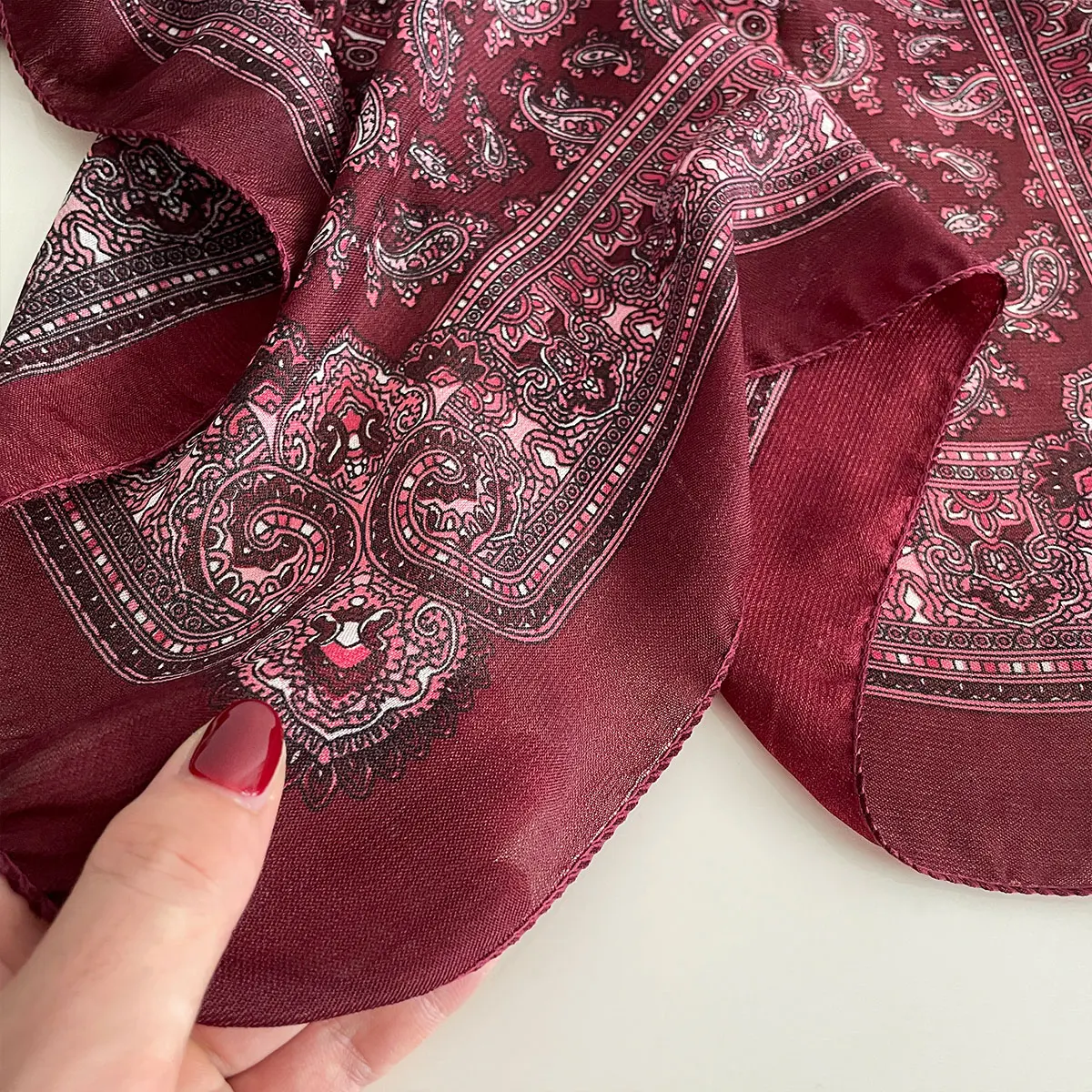 New Fashion 70X70cm Women's Scarf Paisley Print Scarf Cotton Texture Square Shawl Decorative Headband Neck Luxury Design Bandana