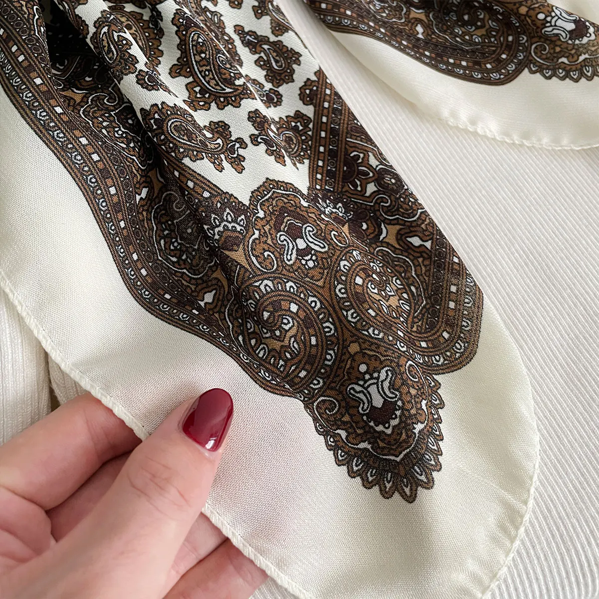 New Fashion 70X70cm Women's Scarf Paisley Print Scarf Cotton Texture Square Shawl Decorative Headband Neck Luxury Design Bandana