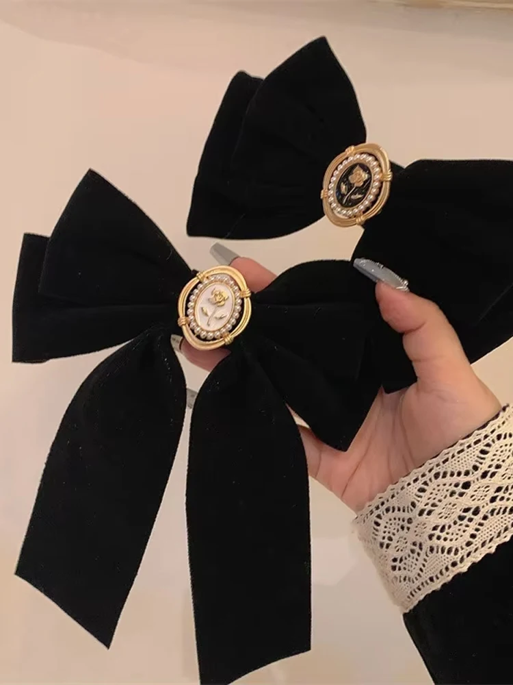 1pc New Black Velvet Bow Hair Pins Elegant Fabric Alloy Roses Hair Clips for Women Fashion Ponytail Barrette Heawear Accessories