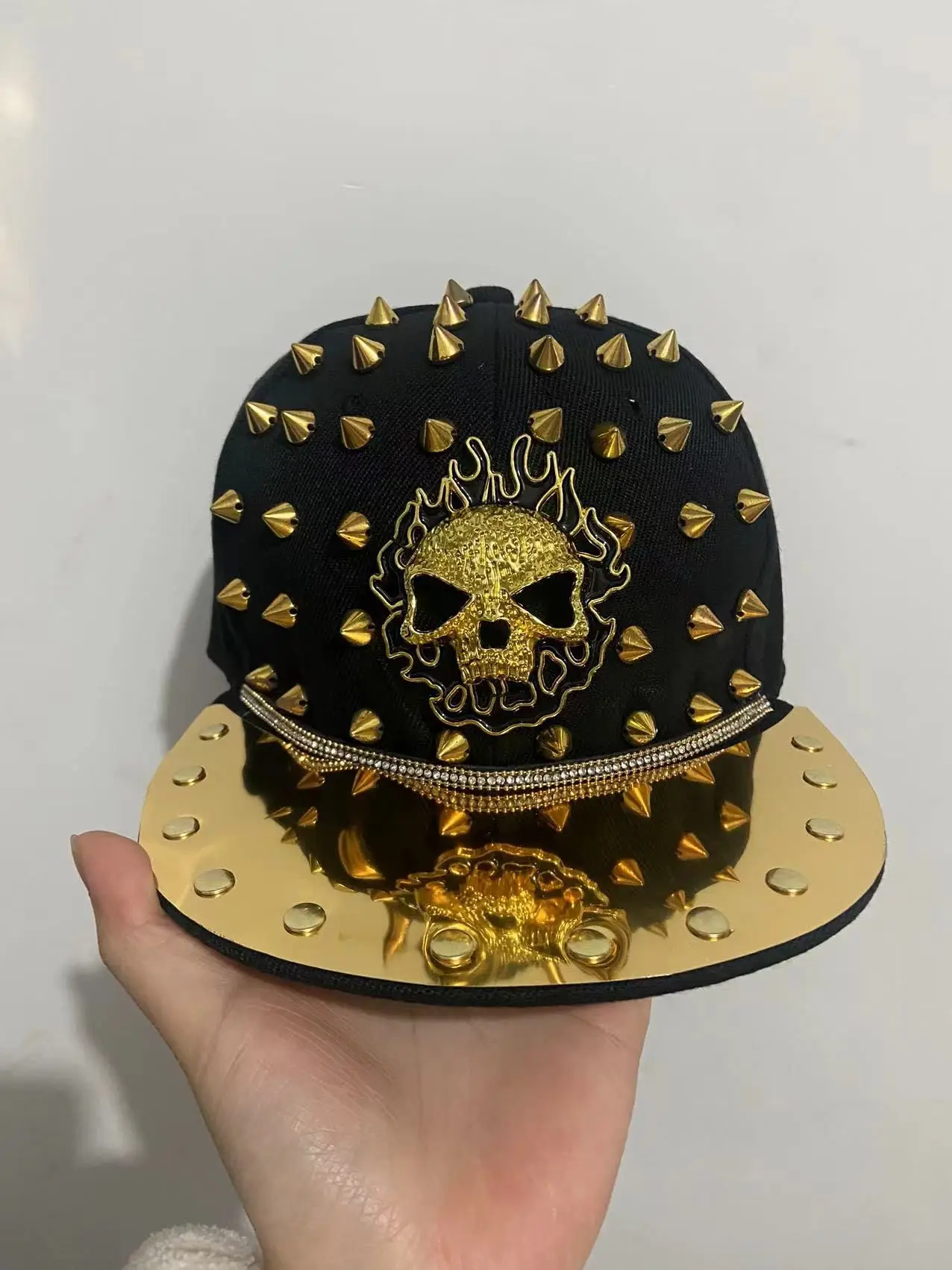 Men and Women New Handmade Cool Party Fashion Show Rivet Street Dance Fashion Cap