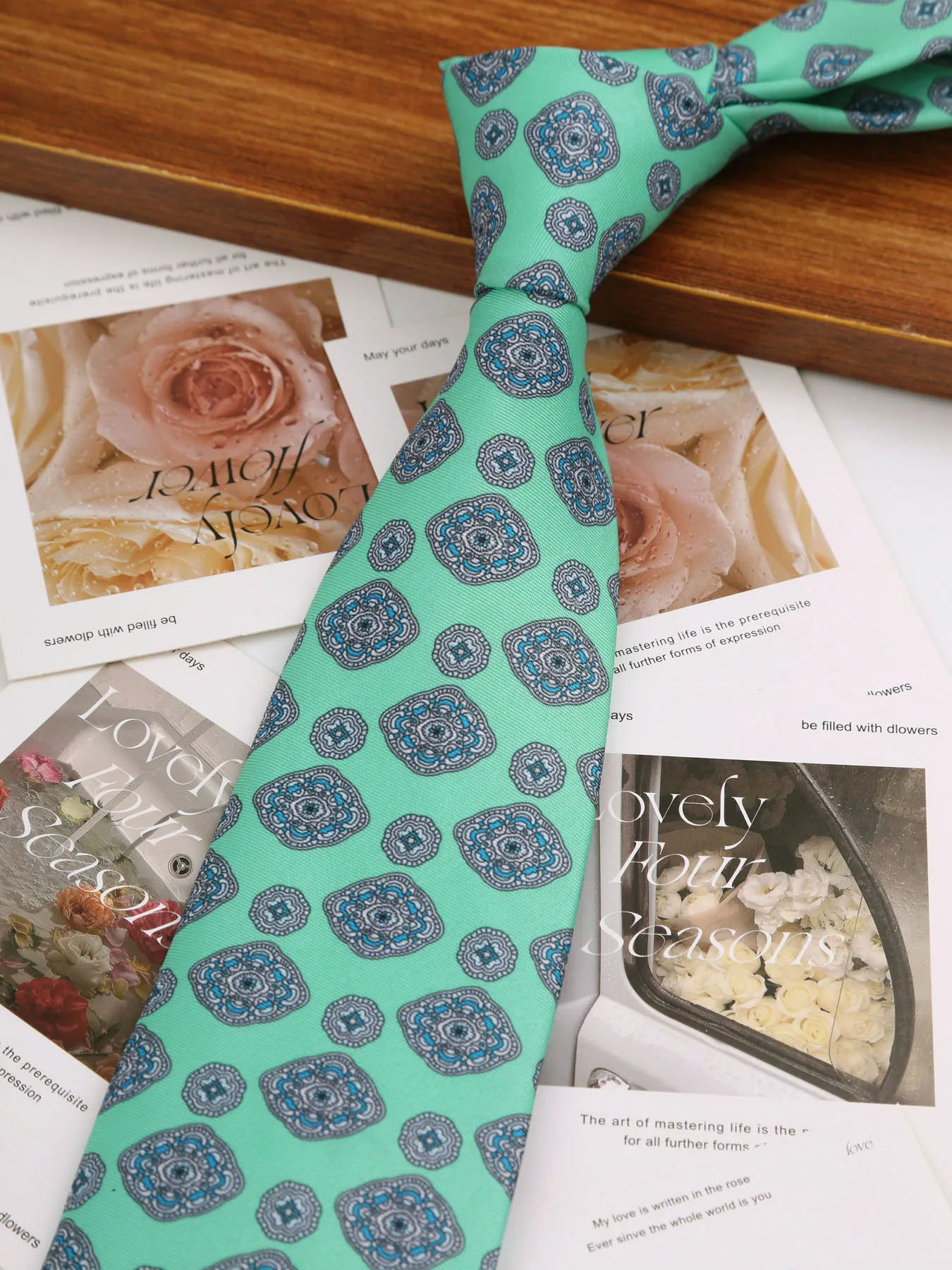 Vintage Ties Men's Fashion 8cm Graffiti Painting Floral Necktie For Men Wedding Business Soft Printing Tie Weding