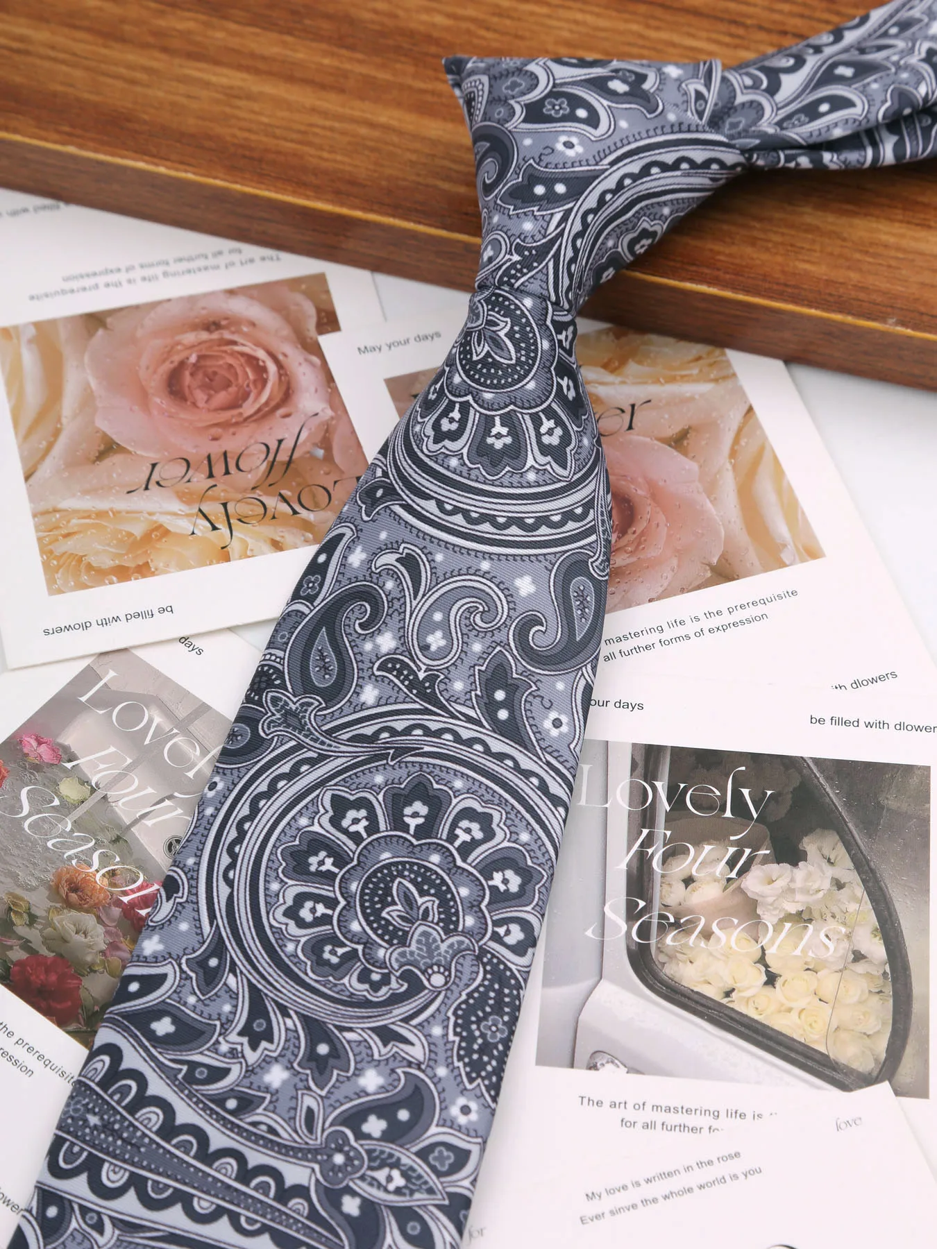 Vintage Ties Men's Fashion 8cm Graffiti Painting Floral Necktie For Men Wedding Business Soft Printing Tie Weding