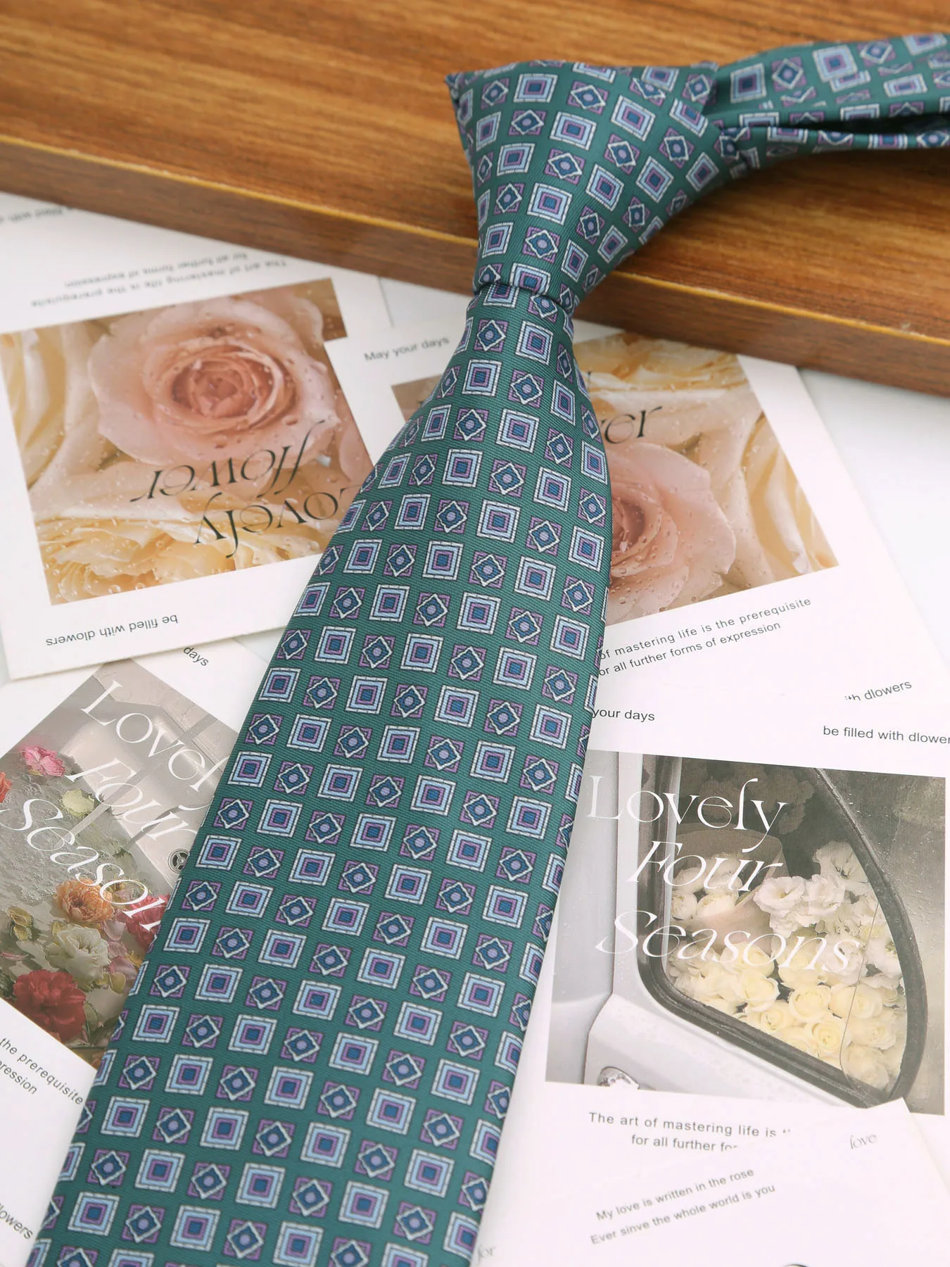 Vintage Ties Men's Fashion 8cm Graffiti Painting Floral Necktie For Men Wedding Business Soft Printing Tie Weding