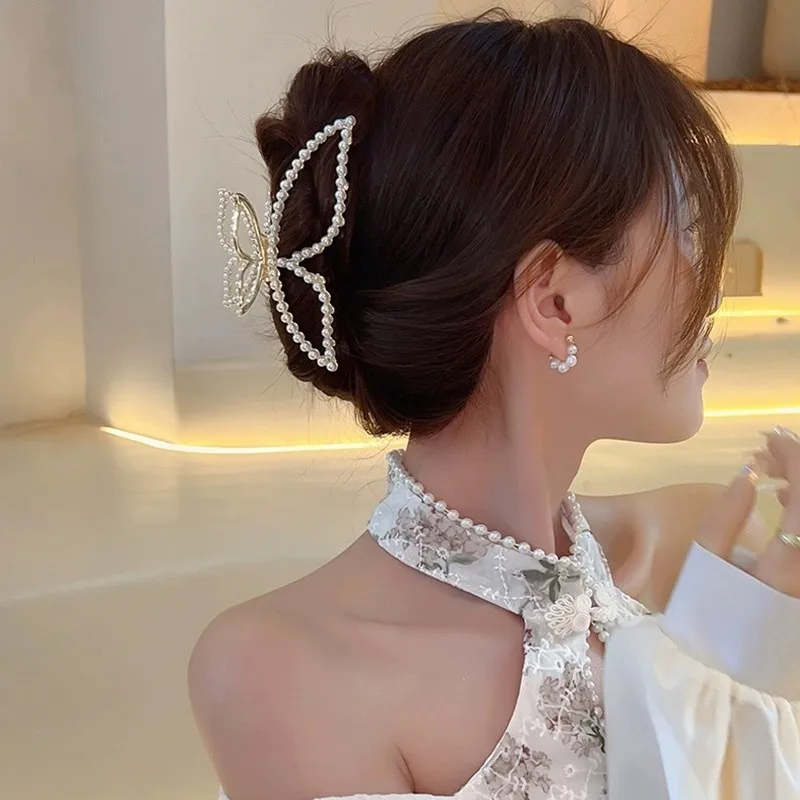 1pc pearl butterfly large hair clip for women summer design sense hair accessory shark clip at the back of the head
