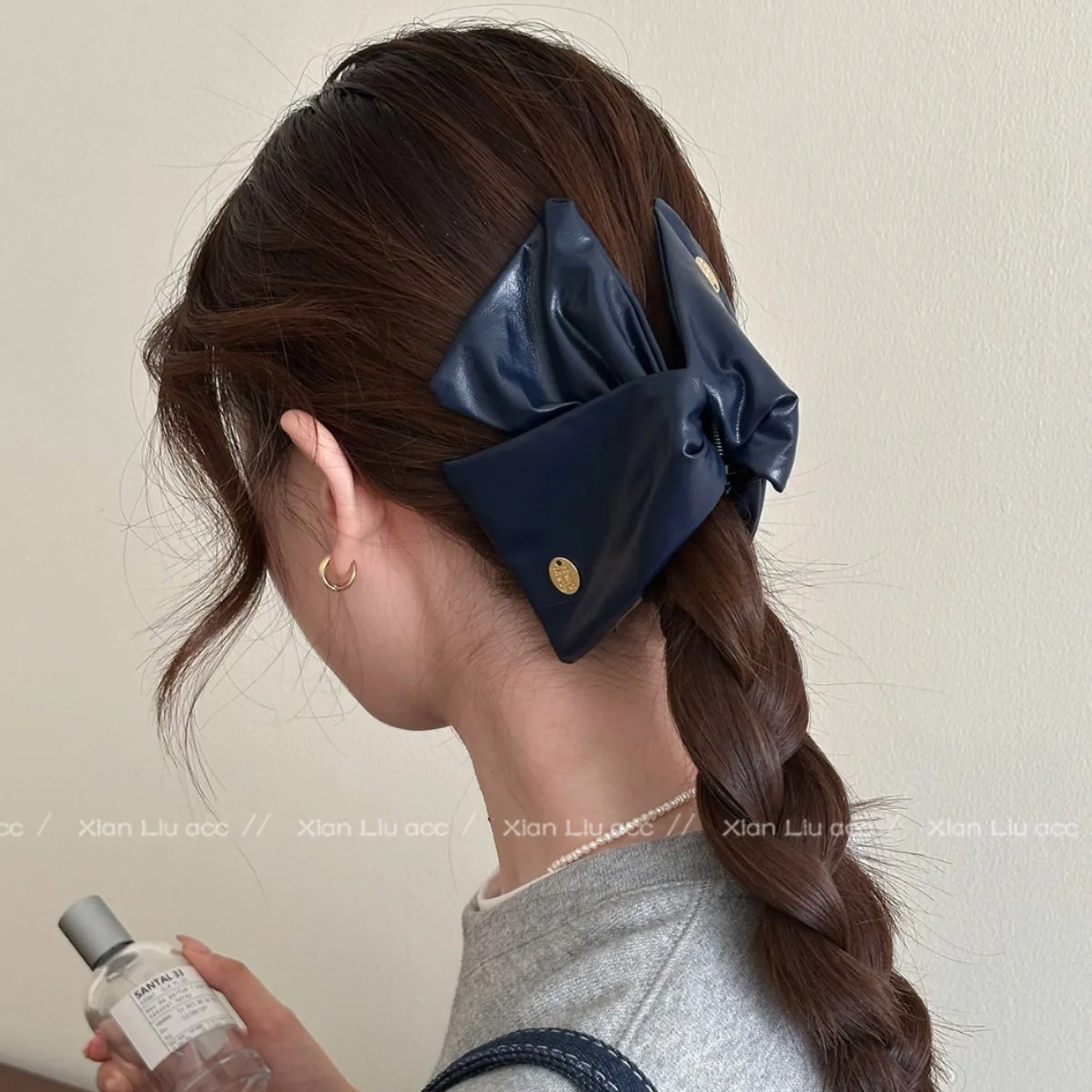 1pc High-Quality Leather Triangular Hair Clip, New Stylish Advanced Back-of-the-Head Hairpin, Elegant Shark Clip Hair Accessory