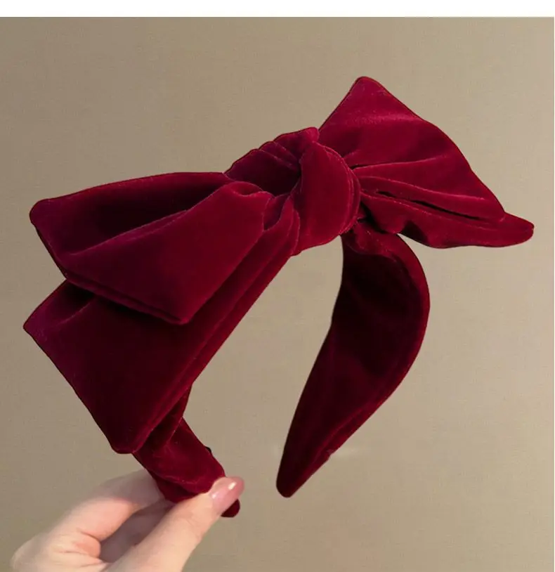 1pc Large Velvet Bow Hairband for Autumn Winter Parties or Daily Wear Stylish Princess Hair Accessory and a Great Gift for Women
