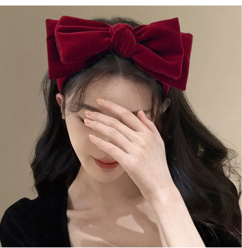 1pc Large Velvet Bow Hairband for Autumn Winter Parties or Daily Wear Stylish Princess Hair Accessory and a Great Gift for Women