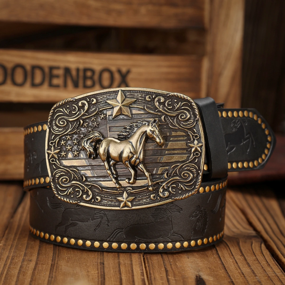 A Western-style PU Belt with Buckles Suitable for Both Men and Women, Casual and Retro, Is Perfect for Daily Outings