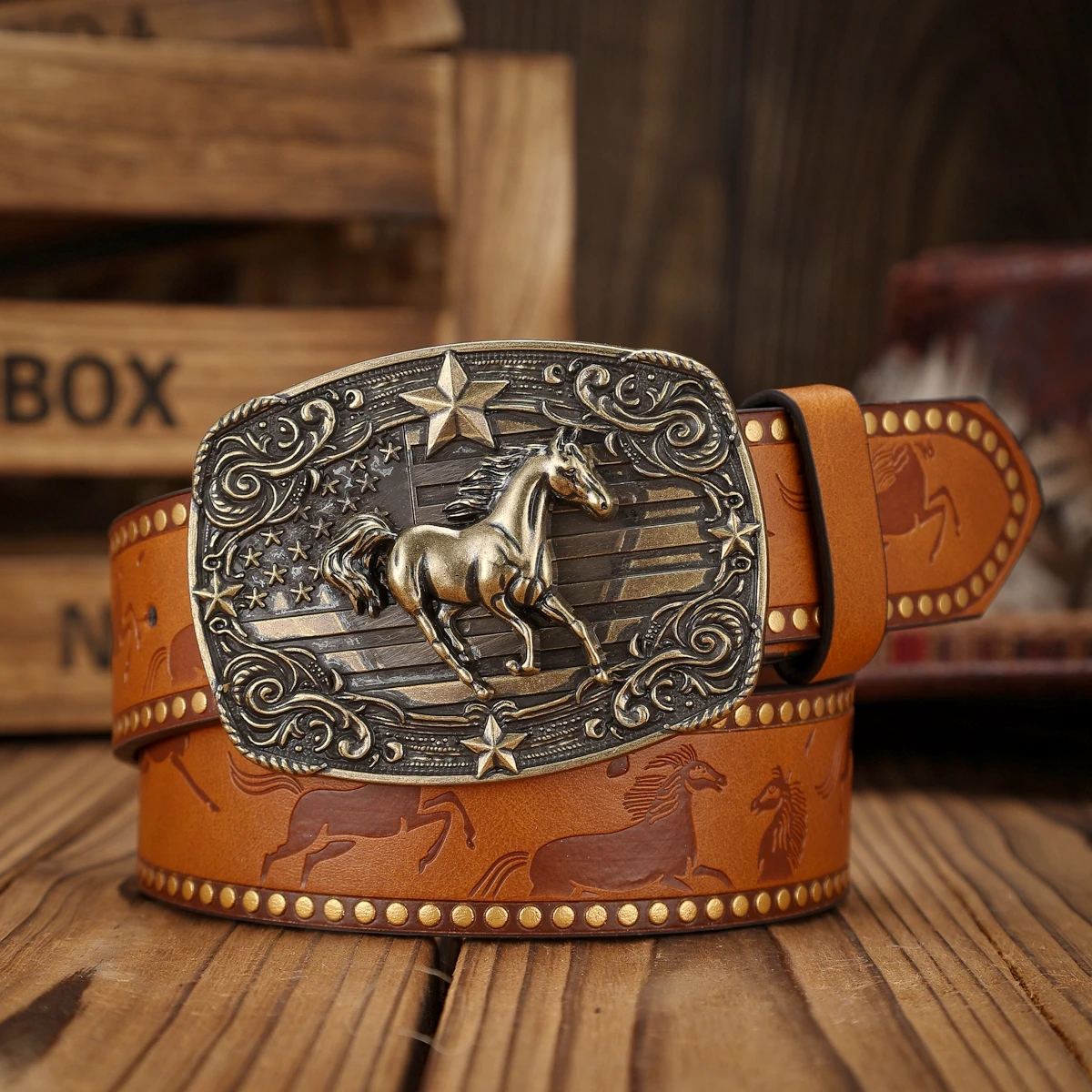 A Western-style PU Belt with Buckles Suitable for Both Men and Women, Casual and Retro, Is Perfect for Daily Outings