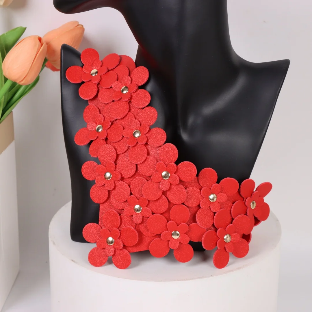 UYEE Handmade Leather Flower Collar for Women Sexy Holiday Decoration Accessory Belt Unique Combination Design