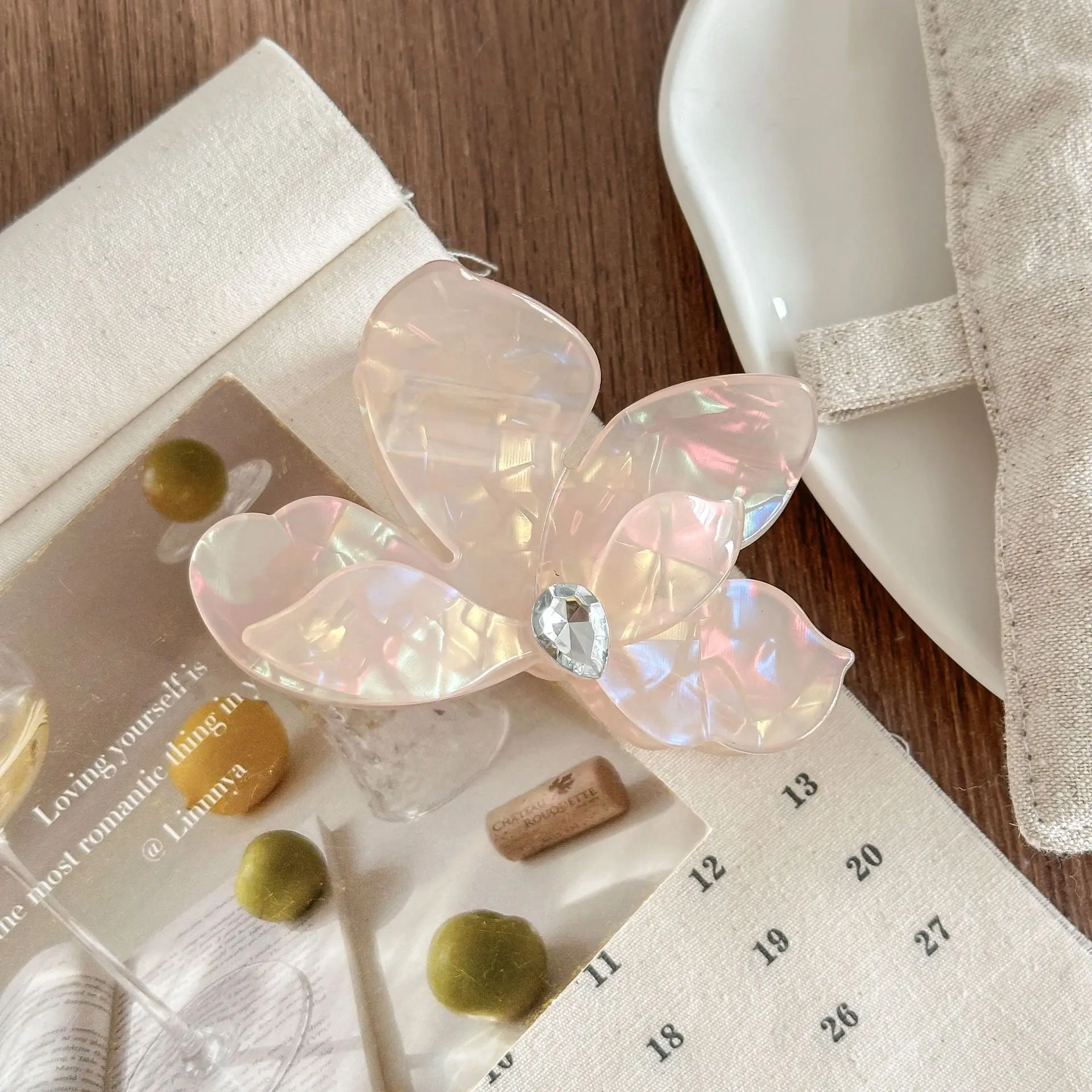 9CM Colorful Butterfly Inlay Rhinestone Hair Claw Acrylic Claw Clips Trendy Hair Clips for Women Girls Hair Accessories 