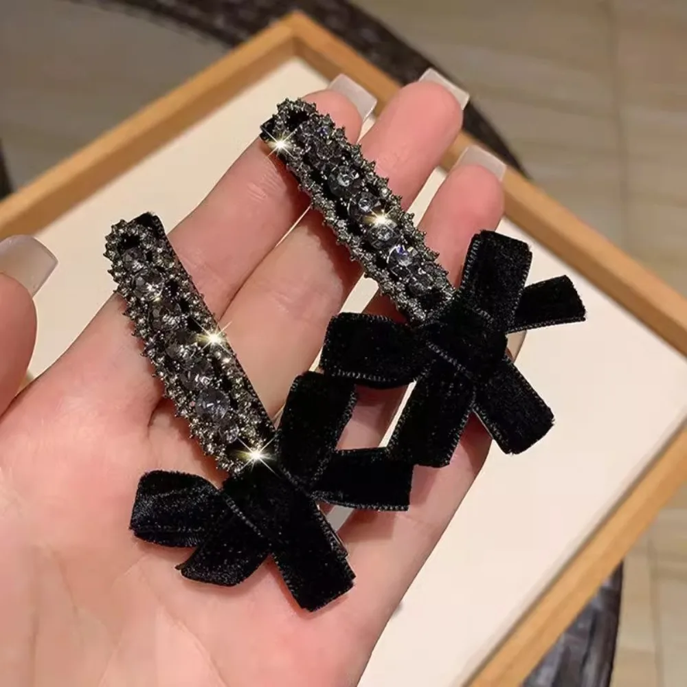 2pcs Classic Elegant Black Velvet Hair Clip Set Diamond Bow Hair Clip Elegant Shining Women Party Daily Styling Hair Accessories