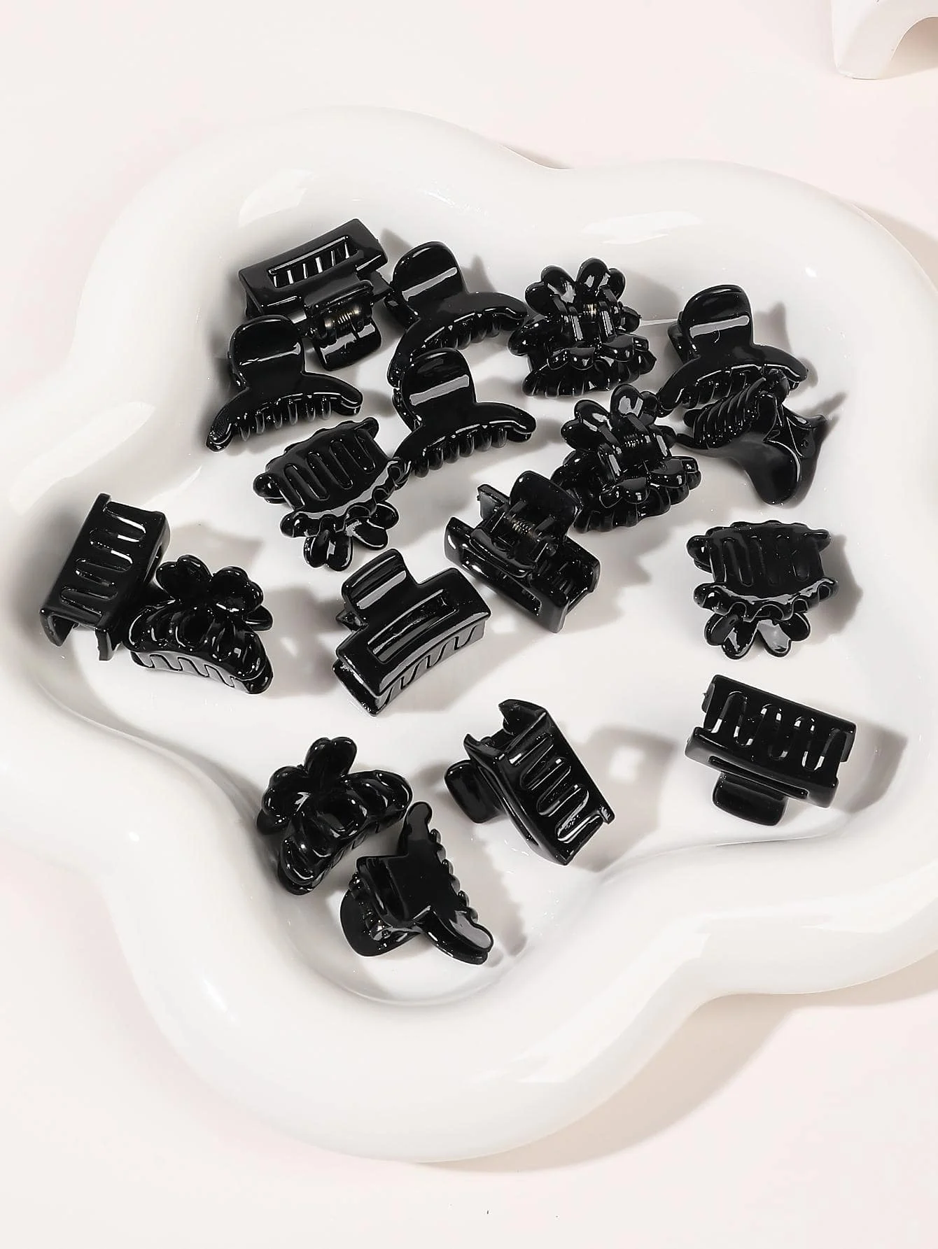 18Pcs Leopard Small Hair Claw Clips for Thin Hair No Slip Mini Hair Jaw Clips Hair Styling Accessories for Women Girls