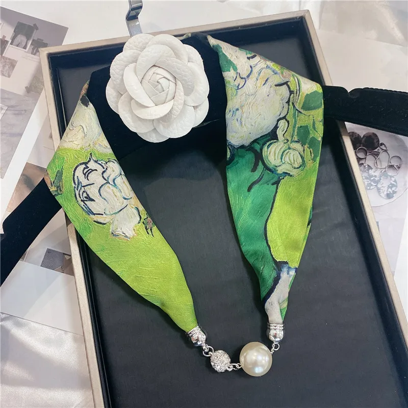 New Summer Pearl Decoration Magnetic Buckle Silk Scarf Versatile Neck Protection Fashionable High End Matching Shirt Scarf Lady