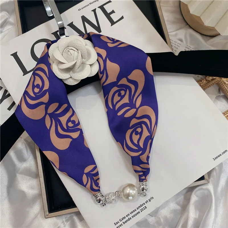 New Summer Pearl Decoration Magnetic Buckle Silk Scarf Versatile Neck Protection Fashionable High End Matching Shirt Scarf Lady