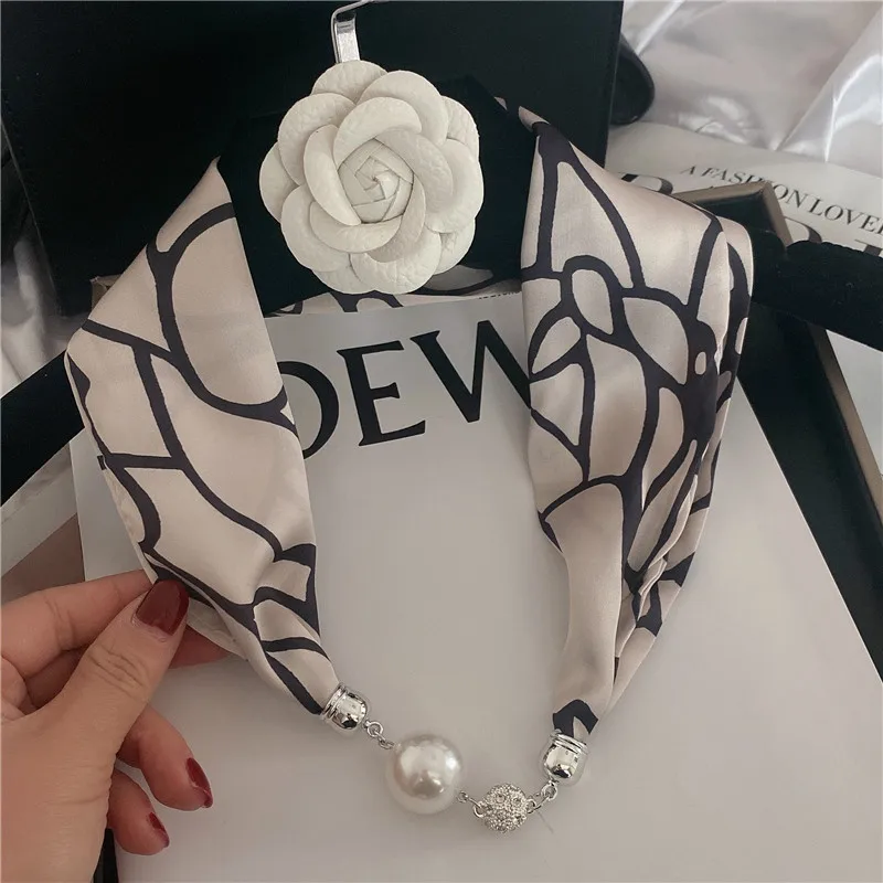 New Summer Pearl Decoration Magnetic Buckle Silk Scarf Versatile Neck Protection Fashionable High End Matching Shirt Scarf Lady
