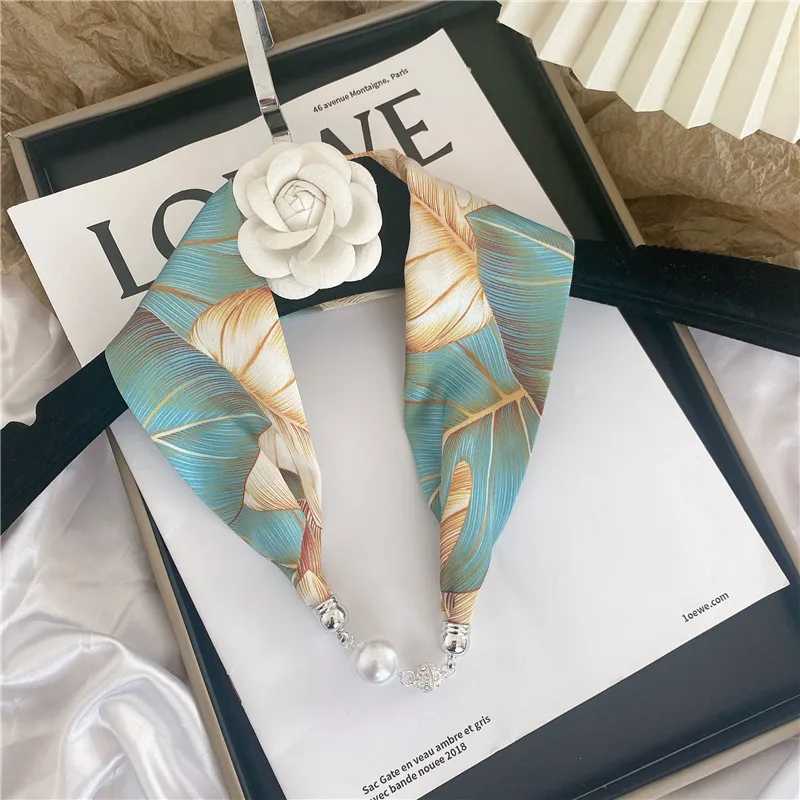 New Summer Pearl Decoration Magnetic Buckle Silk Scarf Versatile Neck Protection Fashionable High End Matching Shirt Scarf Lady
