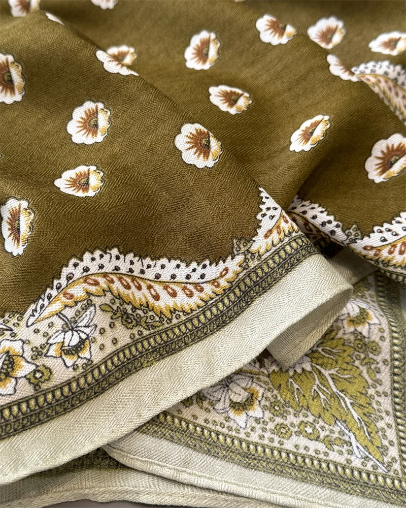 Trendy Print Square Scarf For Women Cotton Velvet Neck Scarf Shawl Warp Elegant Neckerchief Bandanas Ladies Hijab