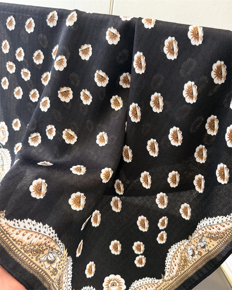 Trendy Print Square Scarf For Women Cotton Velvet Neck Scarf Shawl Warp Elegant Neckerchief Bandanas Ladies Hijab