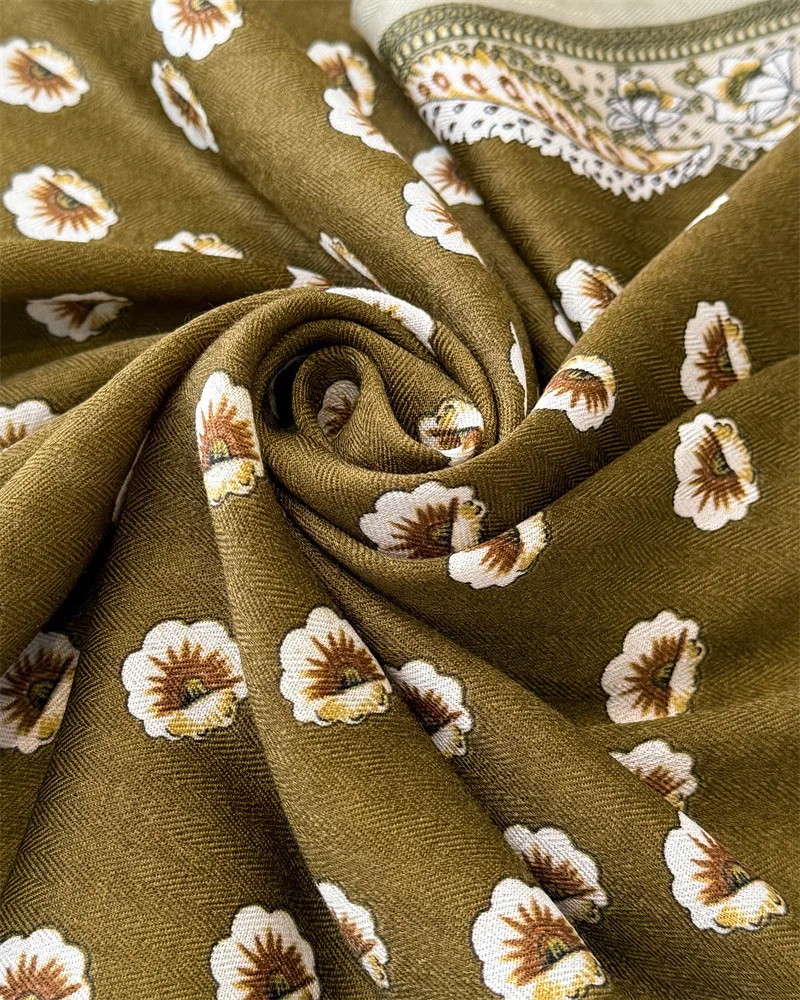 Trendy Print Square Scarf For Women Cotton Velvet Neck Scarf Shawl Warp Elegant Neckerchief Bandanas Ladies Hijab