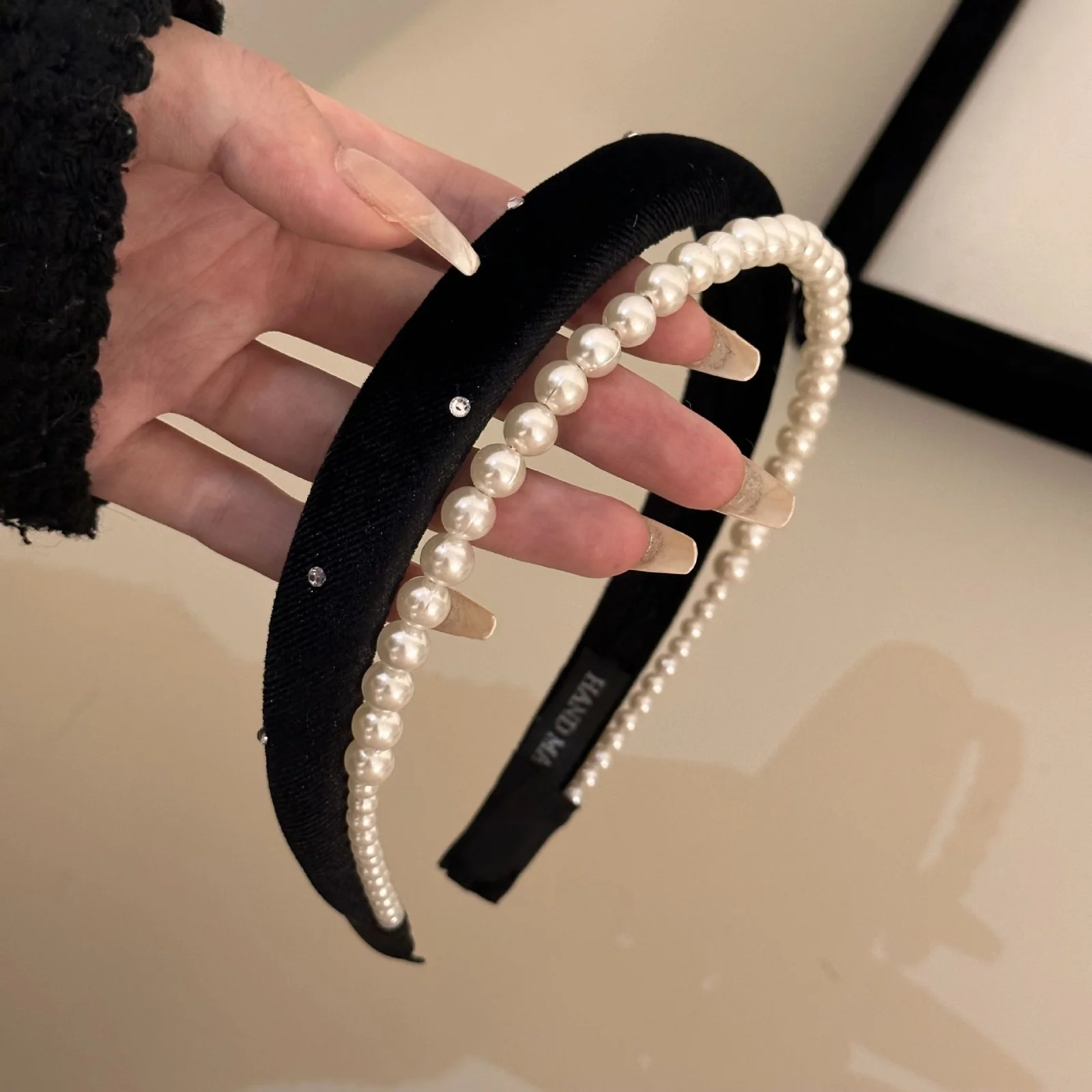 1Pc French Style High-Grade Double-Layer Pearl Headband,Black Velvet Sponge Hair Hoop,Retro Exquisite Hair Accessory for Women