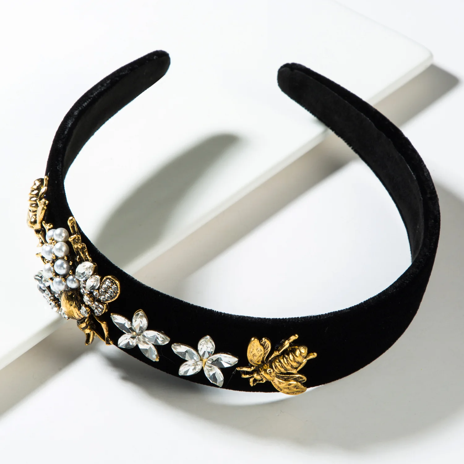 Cross-Border Vintage Court Style Baroque Rhinestone Headband Bee Wide Edge Gold Velvet Head Buckle Pearl Headband