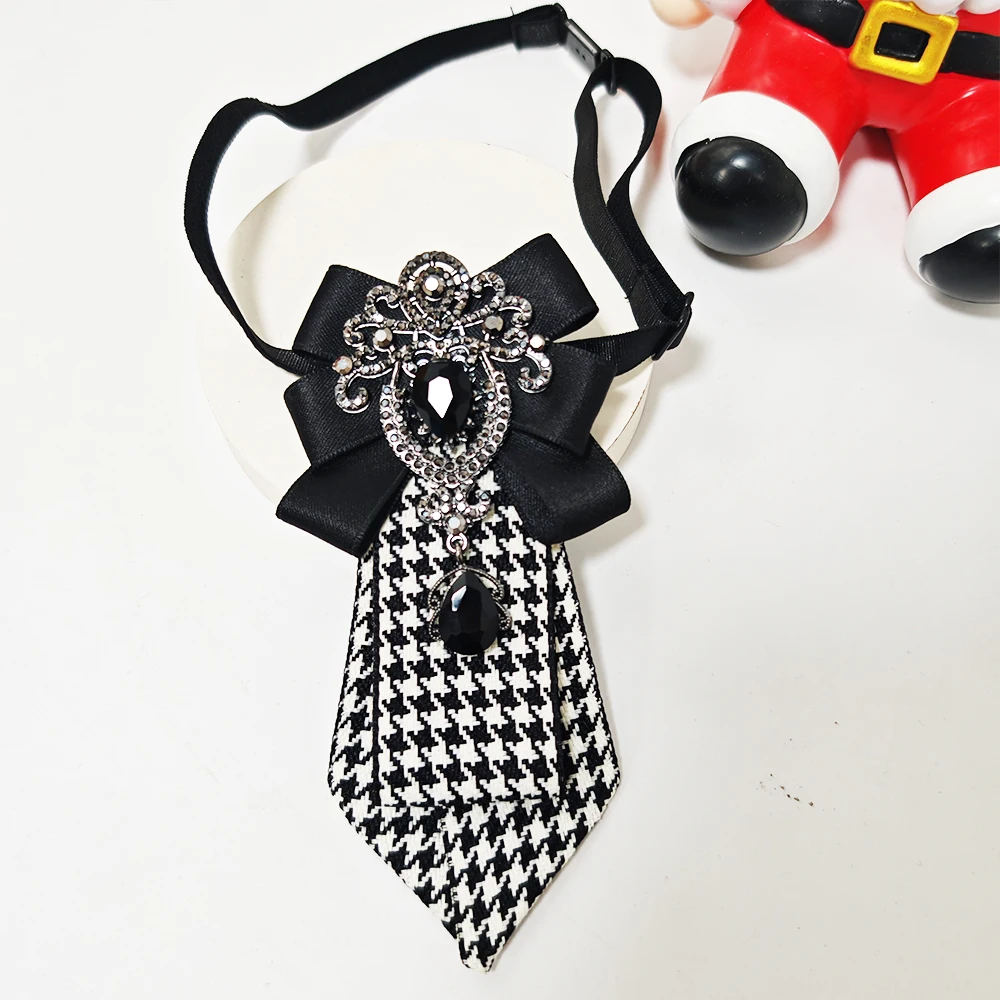 A Handcrafted Women's Plaid Black Diamond Tie, a Must-Have for the Back-To-School Season, Versatile for Pairing with Uniforms, Dark Style