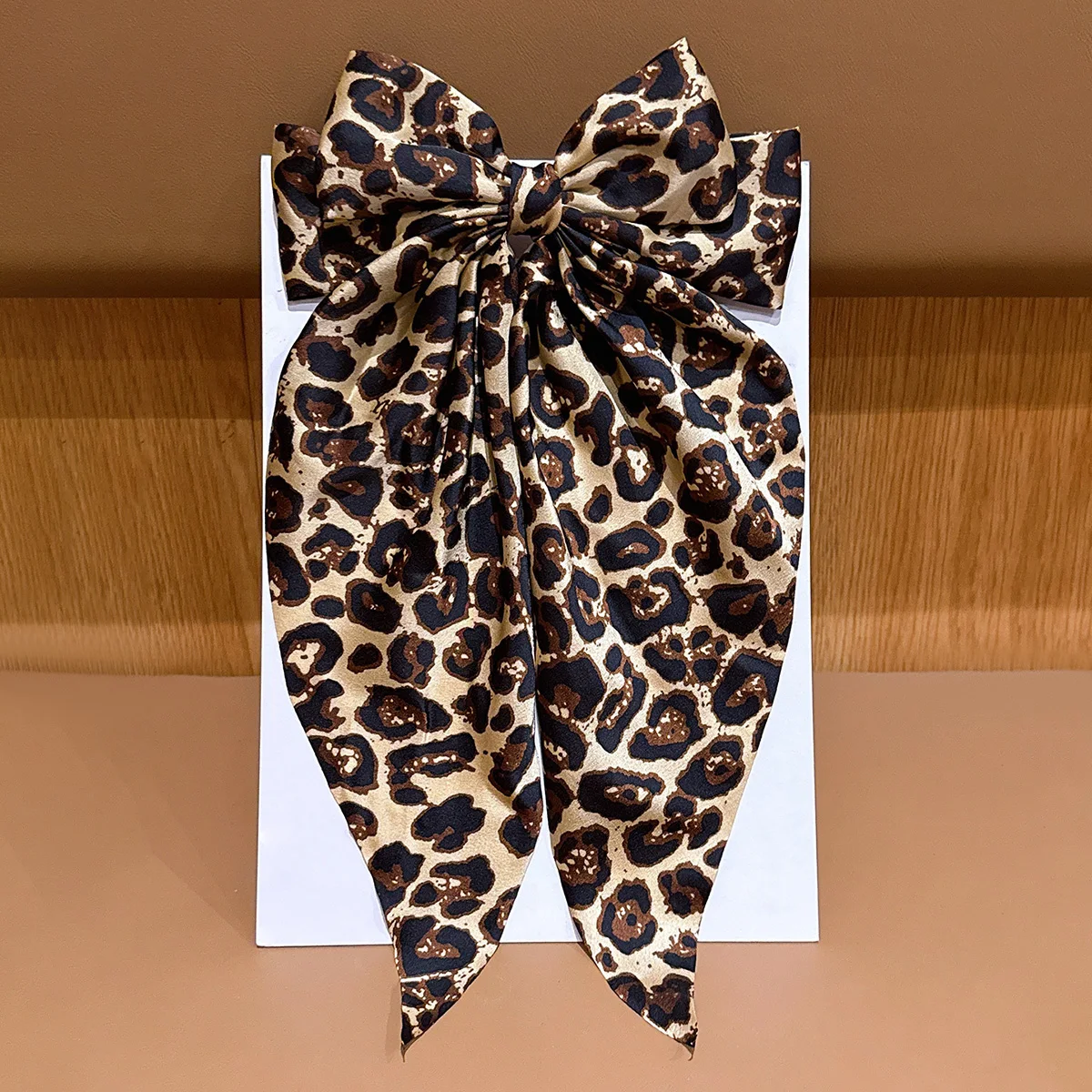 1 leopard print oversized bow hair clip, simple and versatile, suitable for daily use